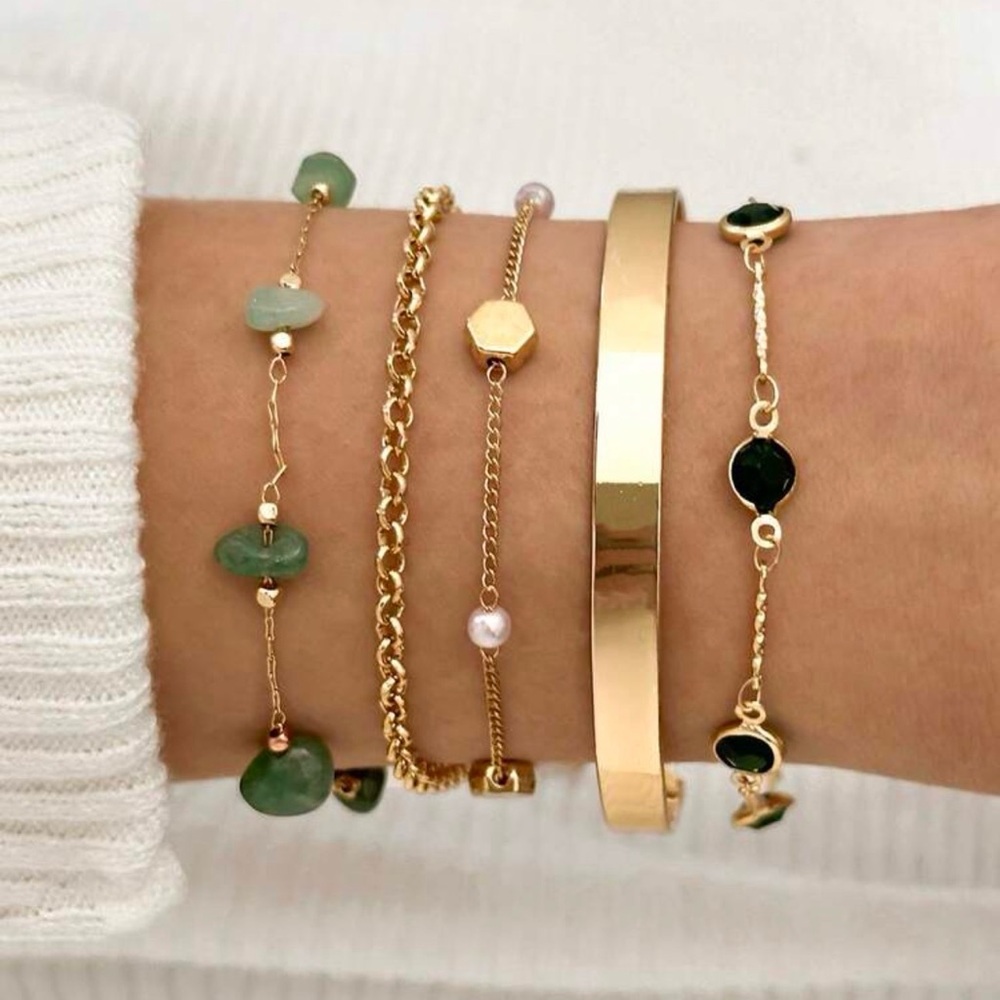 🌸Final price🌸 Elegant Gold and Green Bracelet Set